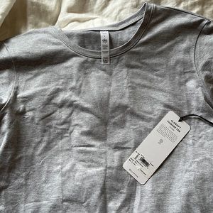 NTW Alo Yoga Grey AloSoft Finesse Tee